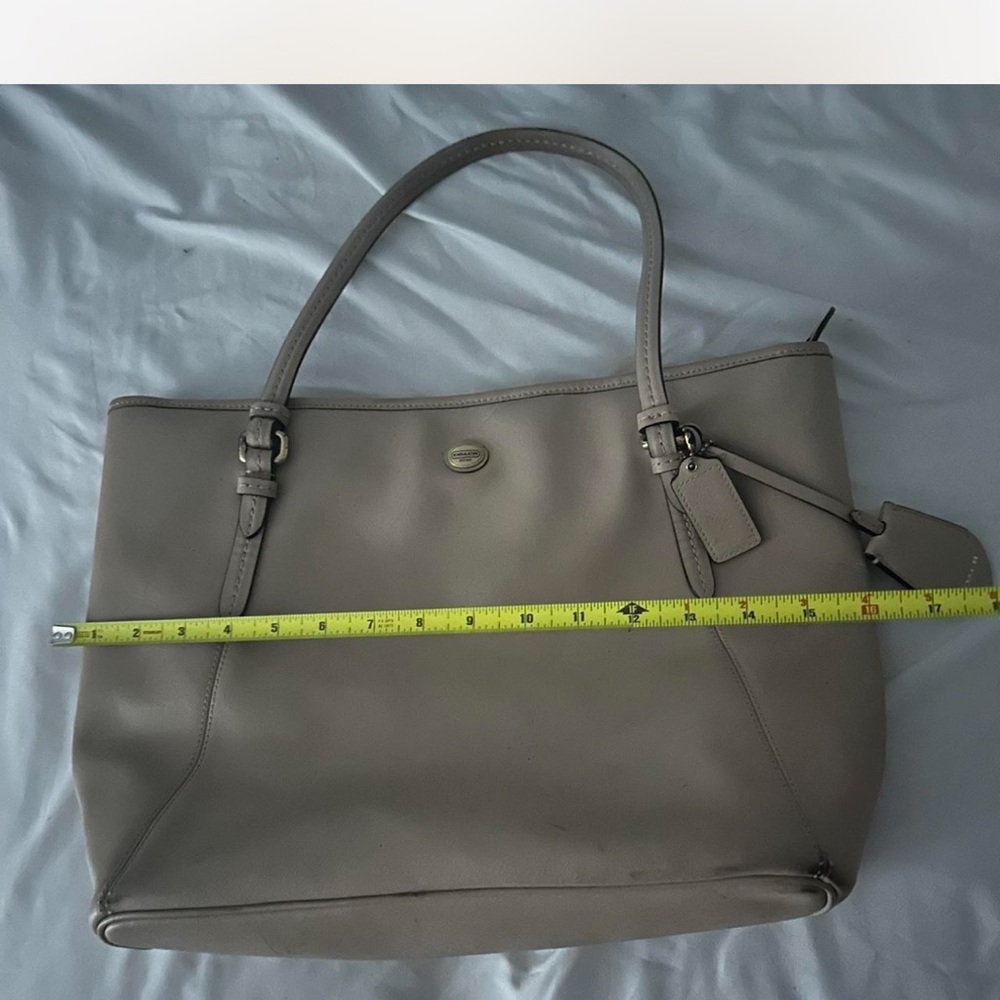 Authentic Coach purse - Picture 3 of 3